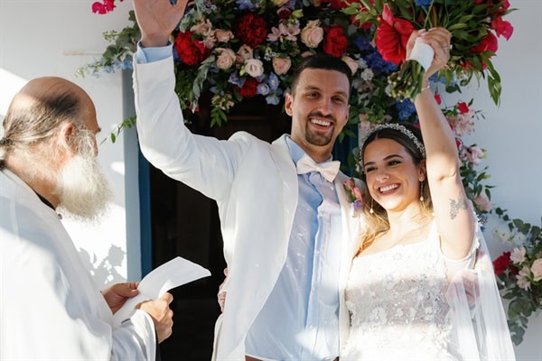 Romantic Destination Wedding Naxos Colorful Blooms