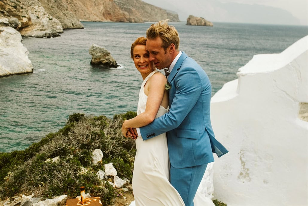 Ρομαντικός ανοιξιάτικος γάμος στην όμορφη Αμοργό  | Céline & Guillaume