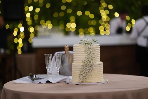 Romantic Summer Wedding Nicosia Ivory Blooms