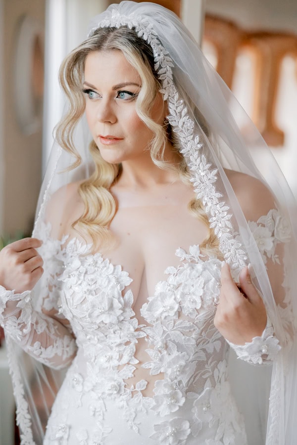 Rustic Chic Autumn Wedding Red Dahlias