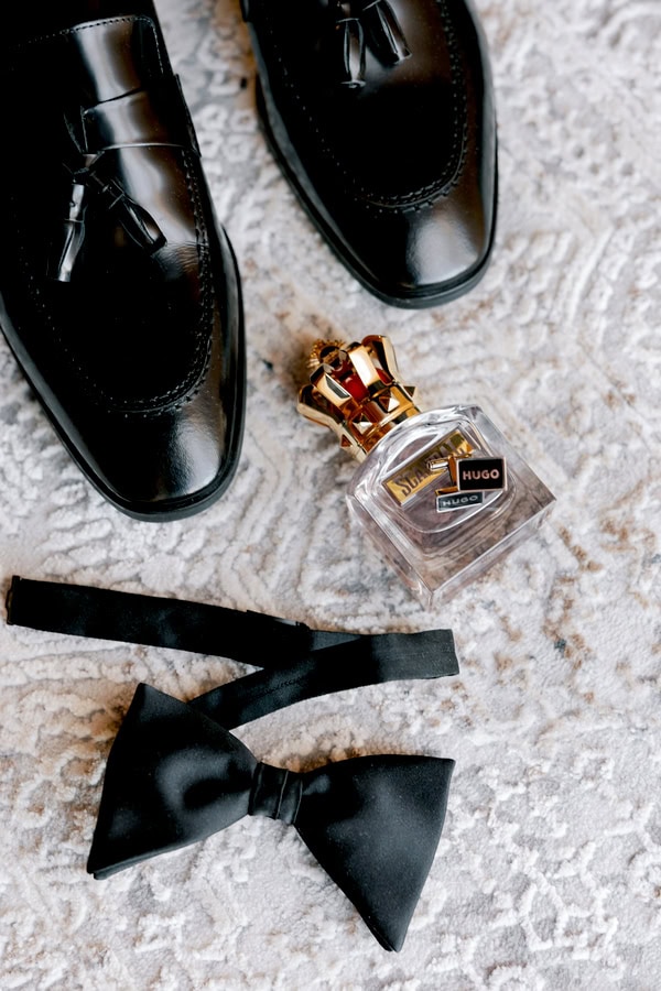 Rustic Chic Autumn Wedding Red Dahlias