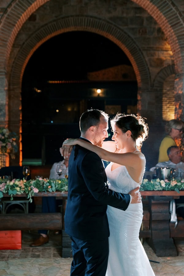 Summer Wedding Full Of Romance Wine Museum