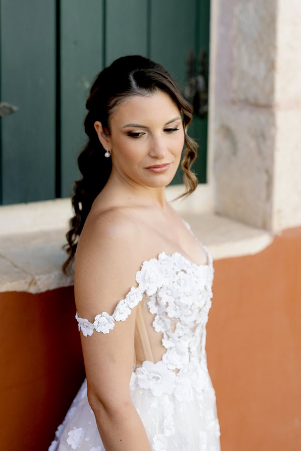 Beautiful Fall Wedding Chania Crete White Blooms