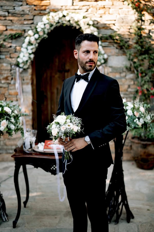 Beautiful Summer Wedding Athens Summer Pale Hued Florals