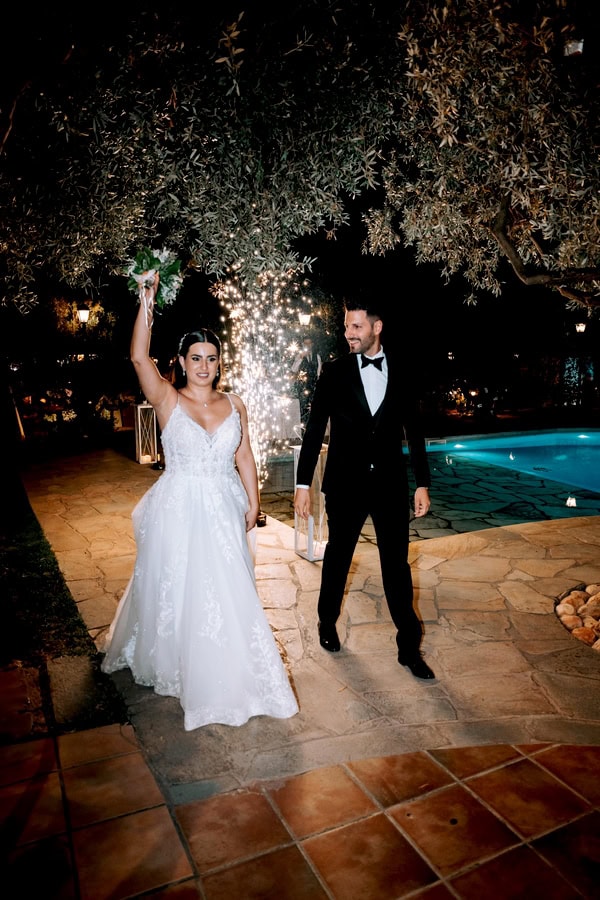 Beautiful Summer Wedding Athens Summer Pale Hued Florals