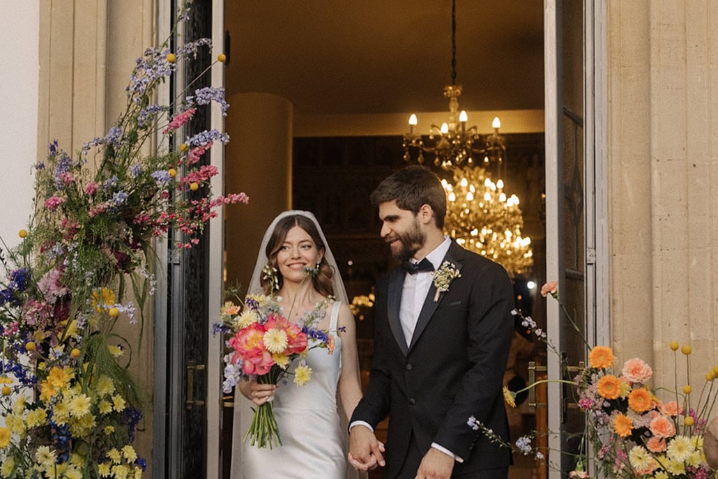 Όμορφος καλοκαιρινός γάμος με πολύχρωμα άνθη | Χρύσω & Νικόλας