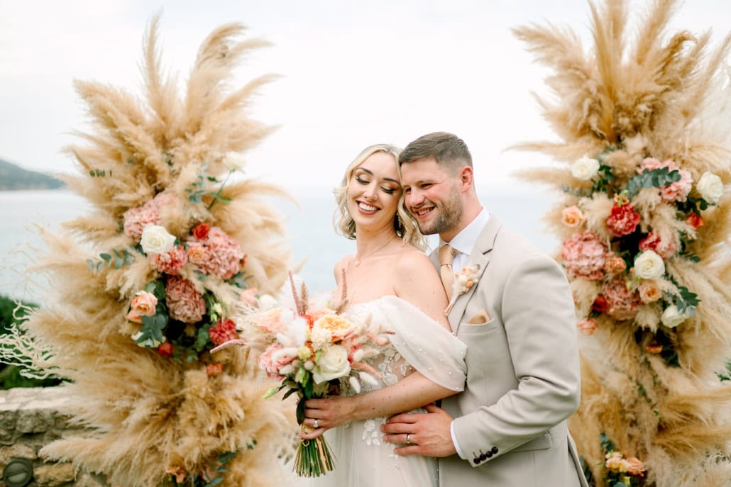 Ένας boho chic γάμος με θέα το Ιόνιο στην Κεφαλονιά | Lucy & Aaron