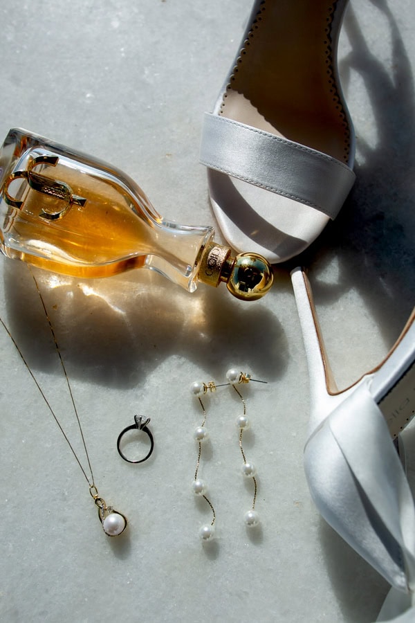 Chic Fall Wedding Imerovigli White Flowers