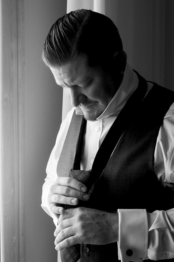 Chic Fall Wedding Imerovigli White Flowers