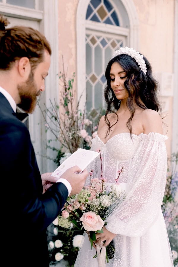 Dreamy Styled Shoot Crete With Romantic Florals Ombre Details