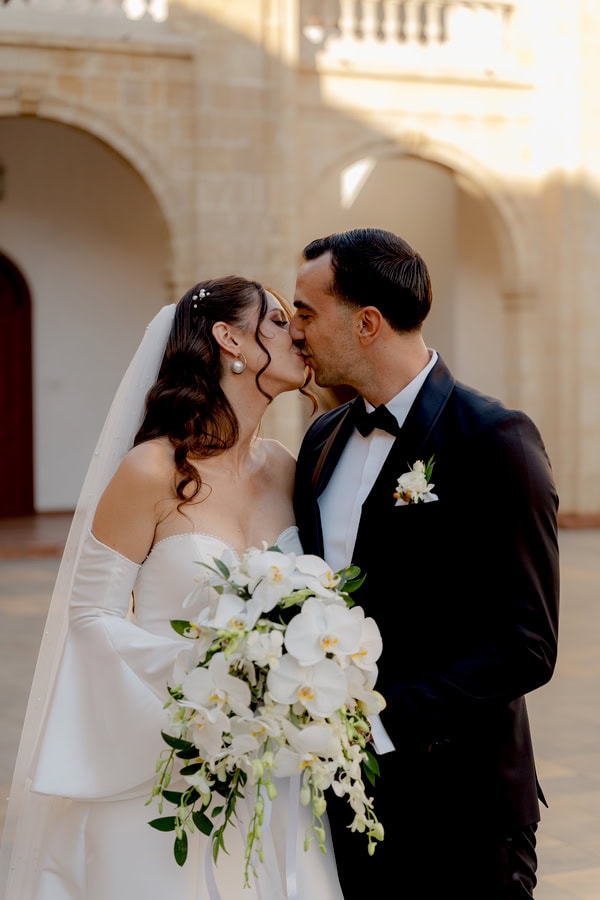 Fall Wedding Nicosia Elegance White Florals
