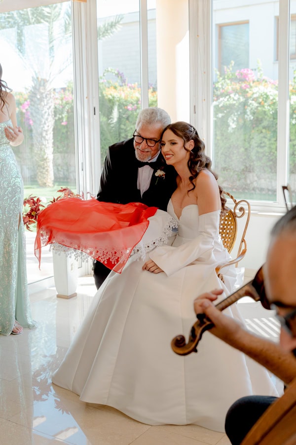 Fall Wedding Nicosia Elegance White Florals