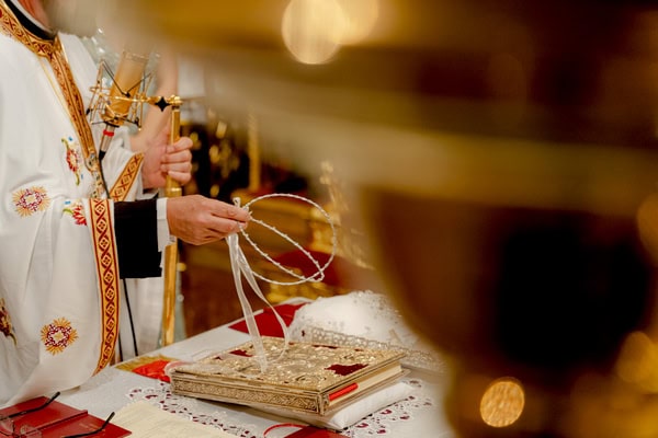 Fall Wedding Nicosia Elegance White Florals