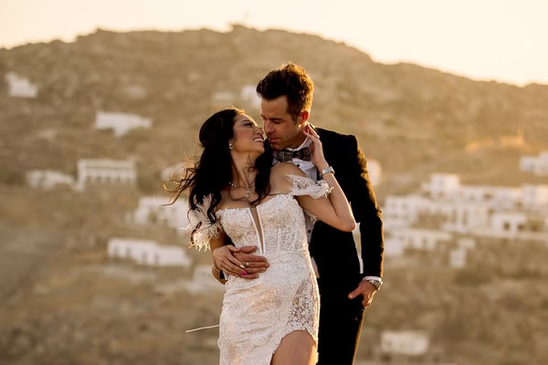 Ένας γάμος γεμάτος συναίσθημα στη Μύκονο  | Garrison & Samantha