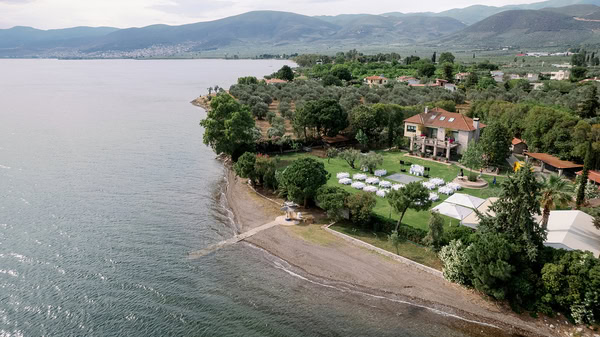 Plan You Wedding Reception At The Beautiful Deer Vallery Venue