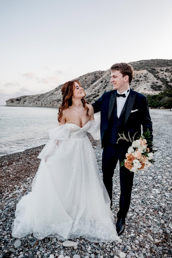 Spring Wedding Columbia Beach Resort Romantic Florals White Terracotta