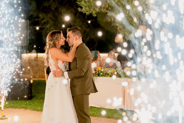 Όμορφος καλοκαιρινός γάμος με πολύχρωμα άνθη | Νέλλη & Δημήτρης