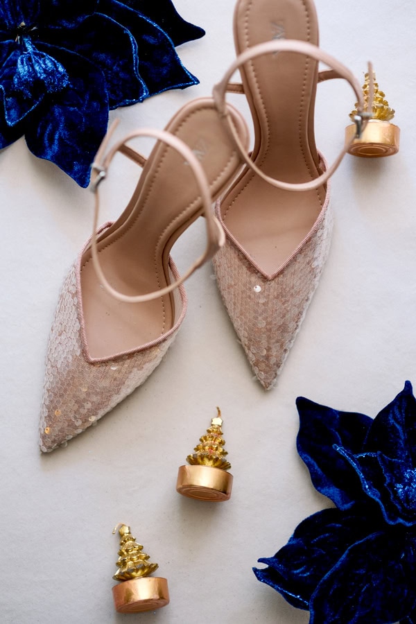 Winder Wedding Red Flowers Festive