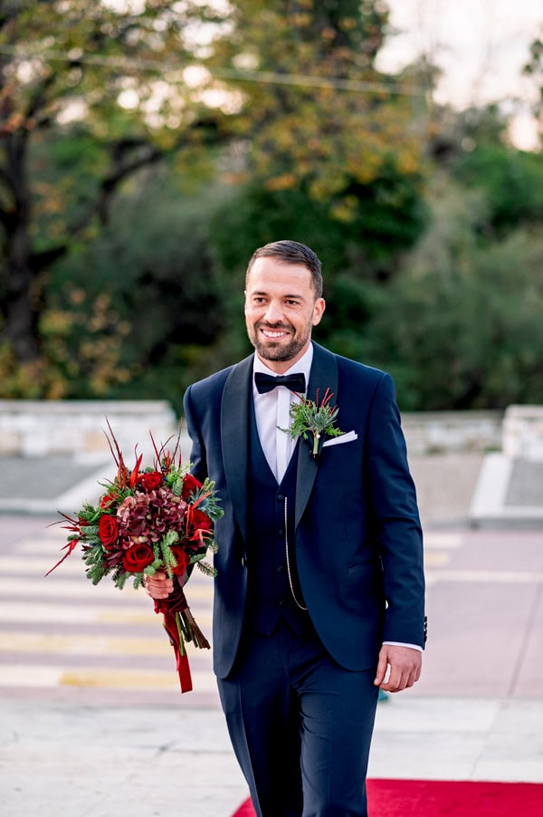 Winder Wedding Red Flowers Festive