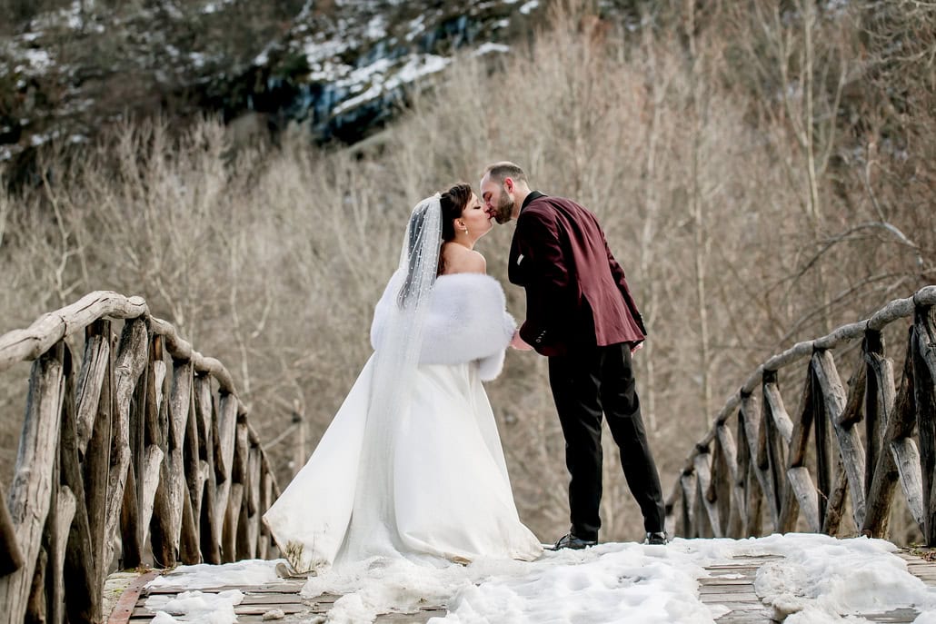 Χειμωνιάτικος γάμος στην χιονισμένη Καστοριά  | Δήμητρα & Κωνσταντίνος
