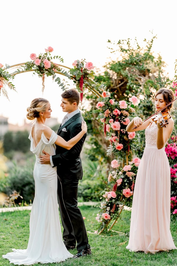 Beautiful Styled Shoot Romantic Elements