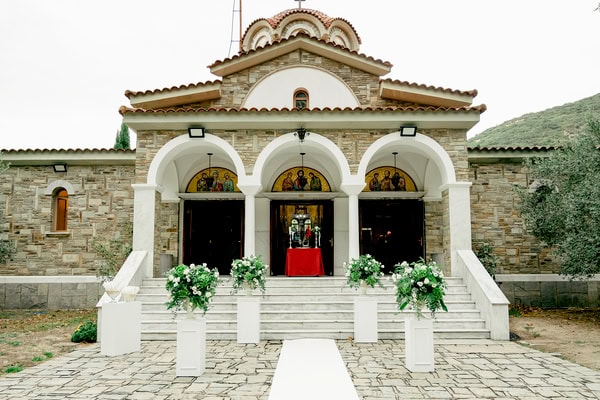 Chic Summer Wedding Kavala White Flowers