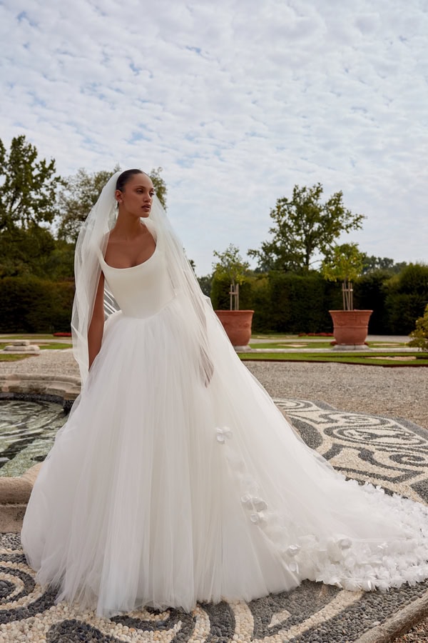 Discover Lamore Collection Justin Alexander