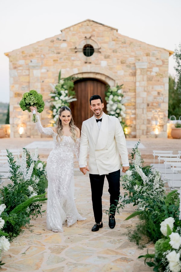 Dreamy Wedding White Impressive Flowers