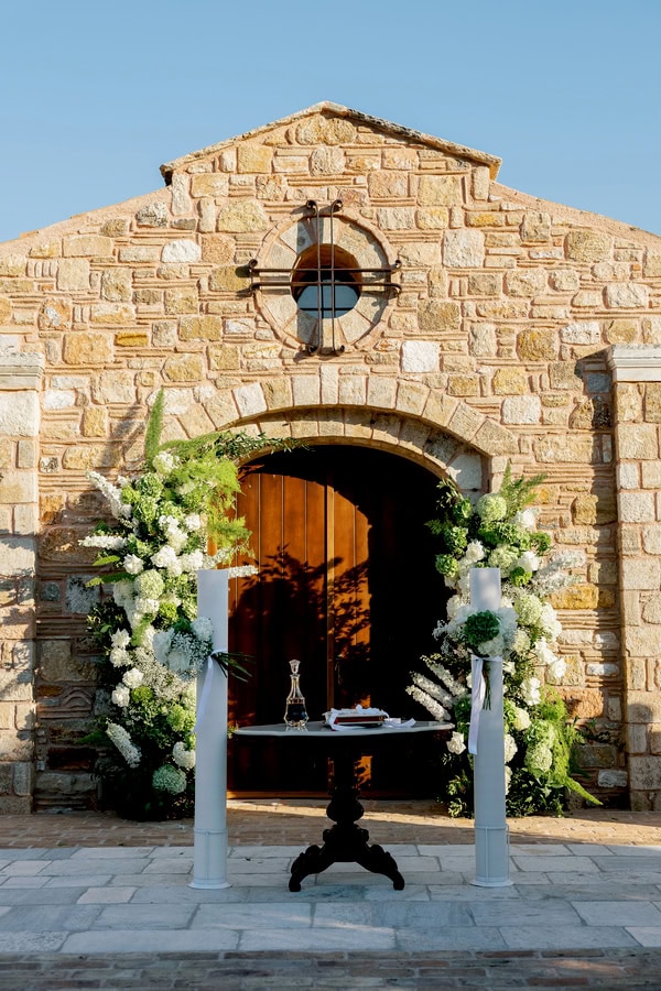 Dreamy Wedding White Impressive Flowers