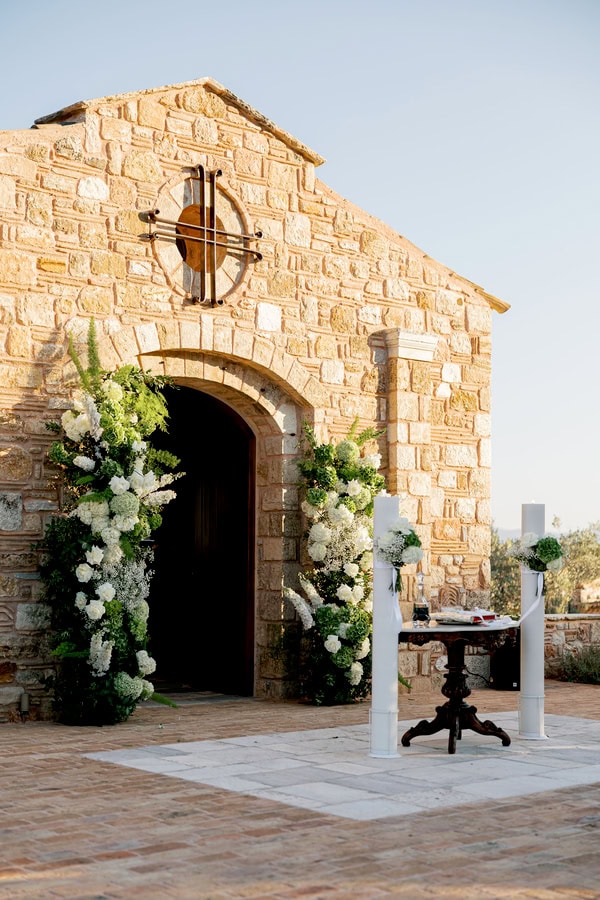 Dreamy Wedding White Impressive Flowers