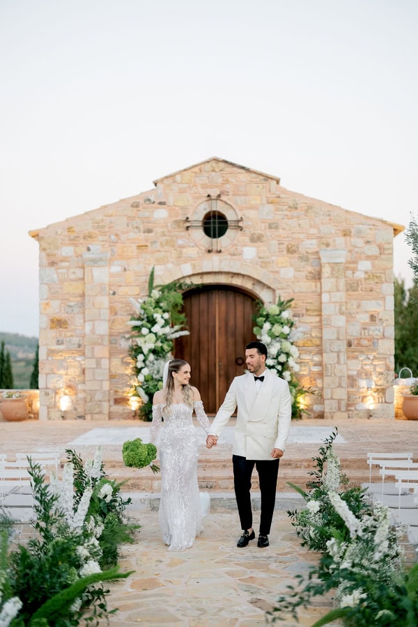 Dreamy Wedding White Impressive Flowers