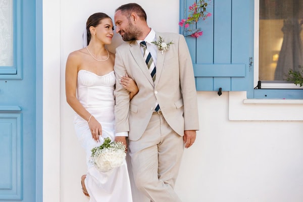 Ένας νησιώτικος καλοκαιρινός γάμος με minimal chic αισθητική | Μαριλένα & Βάκχος