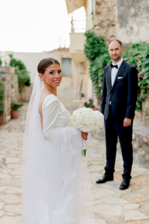 Minimal Chic Wedding With White Hydrangeas And Roses Nafpaktos