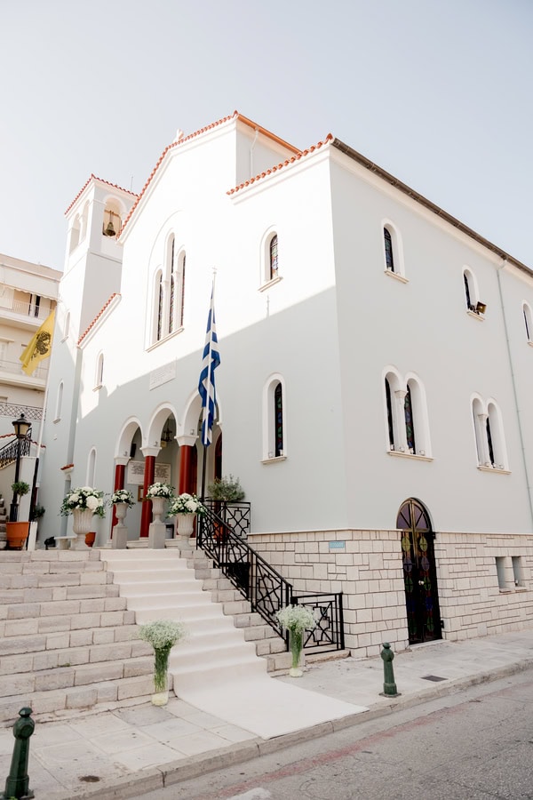 Minimal Chic Wedding With White Hydrangeas And Roses Nafpaktos