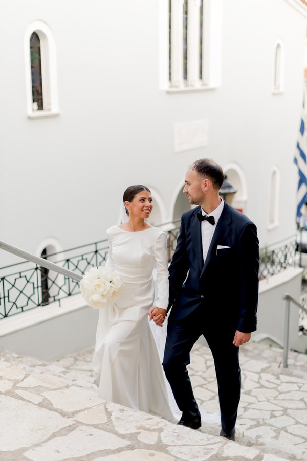 Minimal Chic Wedding With White Hydrangeas And Roses Nafpaktos