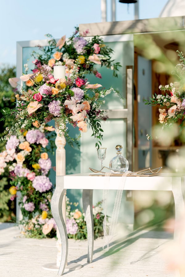 Romantic Styled Shoot Pastel Hues With The Prettiest Florals