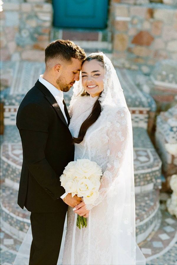Spring Wedding Roses Hydrangeas White Colors