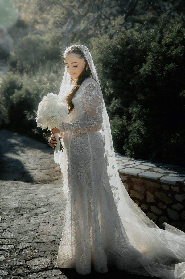 Spring Wedding Roses Hydrangeas White Colors