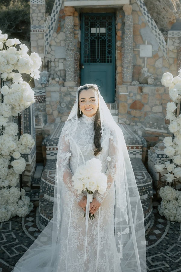 Spring Wedding Roses Hydrangeas White Colors