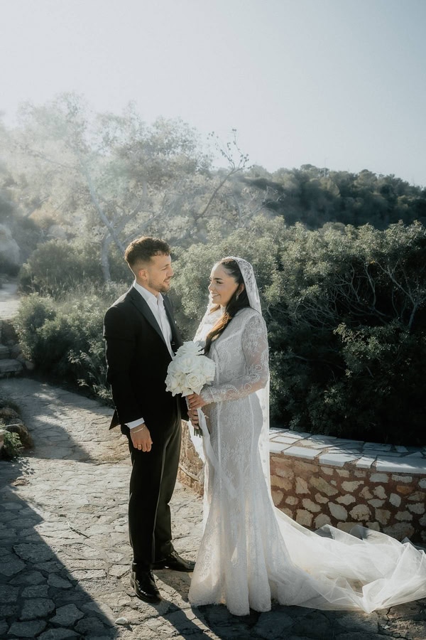 Spring Wedding Roses Hydrangeas White Colors