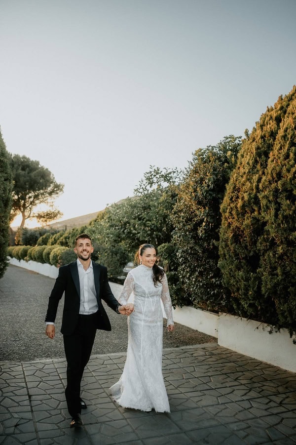 Spring Wedding Roses Hydrangeas White Colors