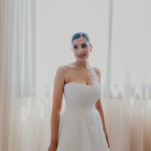 Εντυπωσιακός καλοκαιρινός γάμος με πλούσιες πολύχρωμες ανθοσυνθέσεις  | Ραφαέλλα & Ιάκωβος