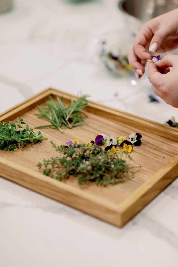 Wedding Full Of Aromas Authentic Flavors Mamalis Catering