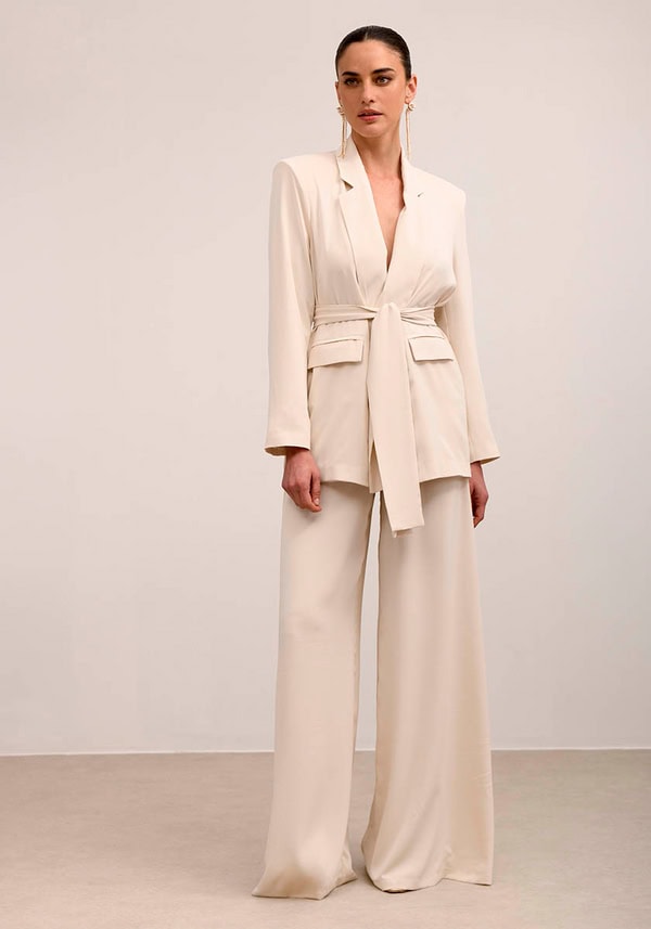 Chic Bridal Look Nash Collection