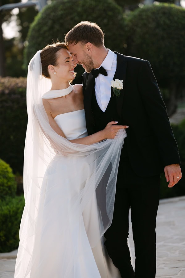 Chic Destination Wedding Liopetro White Flowers