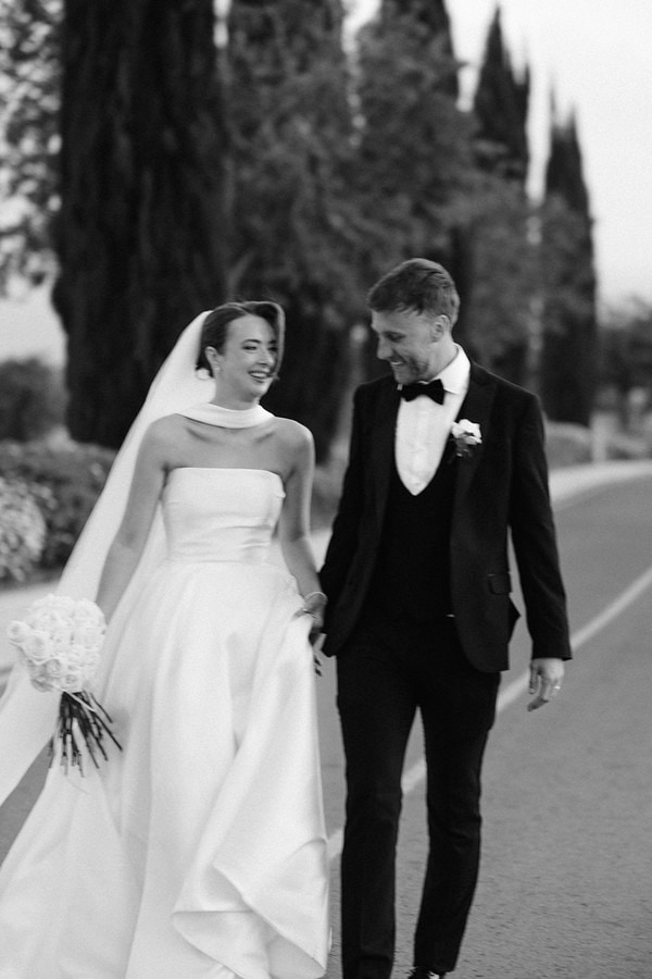 Chic Destination Wedding Liopetro White Flowers