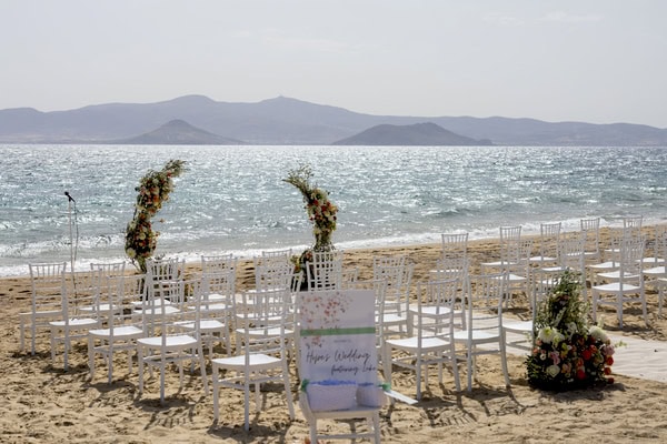 Destination Wedding On The Beach Pretty Flowers