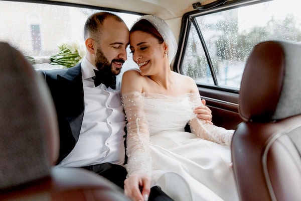 Elegant Wedding In Nicosia With Festive Atmosphere And White Flowers