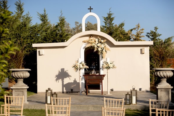 Romantic Summer Wedding With Boho Chic Details