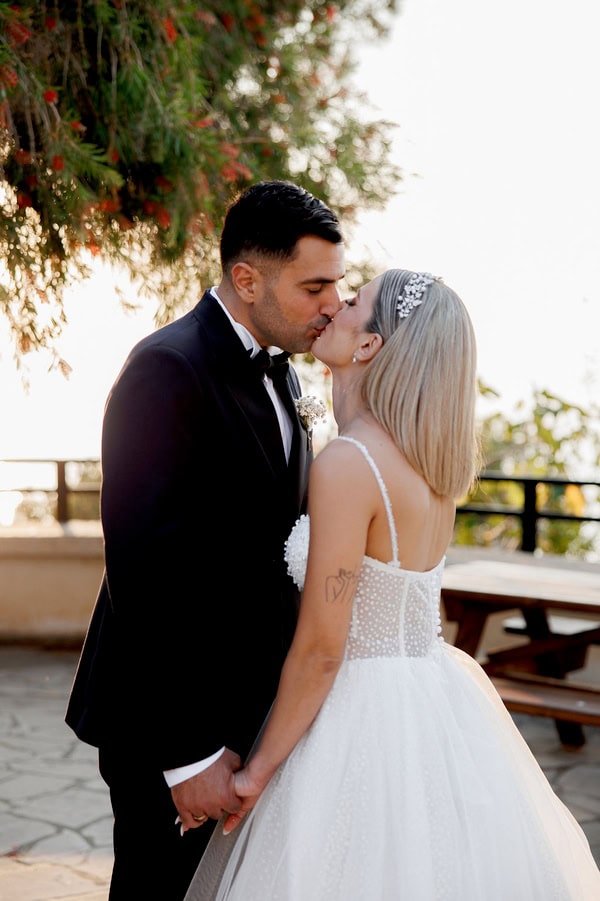 Romantic Summer Wedding With White Flowers And Candles